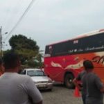 Sicarios mataron a dos hombres dentro de un bus en Los Ríos