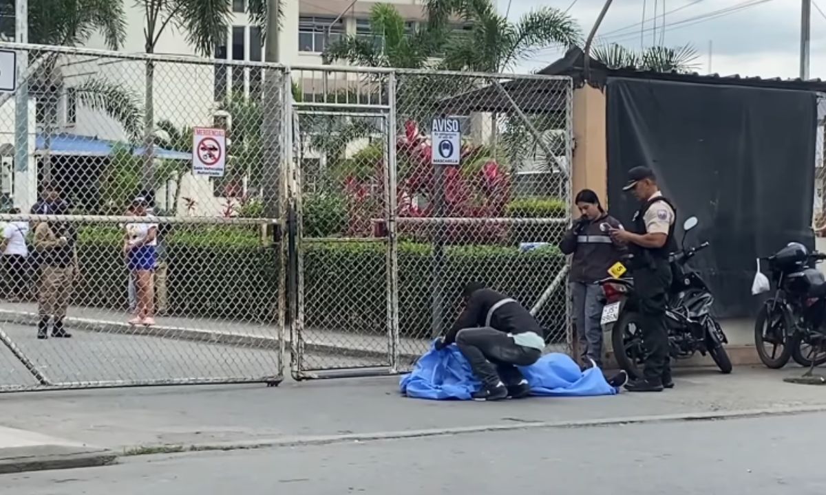Sicarios mataron a un hombre en el exterior del hospital de Pasaje, El Oro