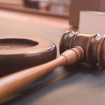 Siete personas, todas integrantes de una misma familia, irán a juicio por el delito de odio, informó la Fiscalía General del Estado (FGE).