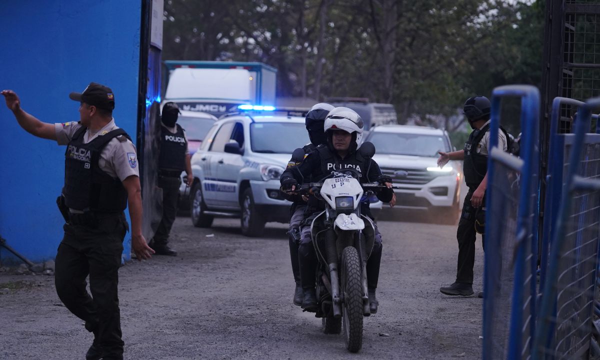 Tres granadas explotaron en la Penitenciaría del Litoral