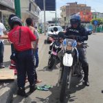 Un hombre, quien caminaba por la avenida Flavio Reyes, pleno centro de la ciudad de Manta, resultó apuñalado.