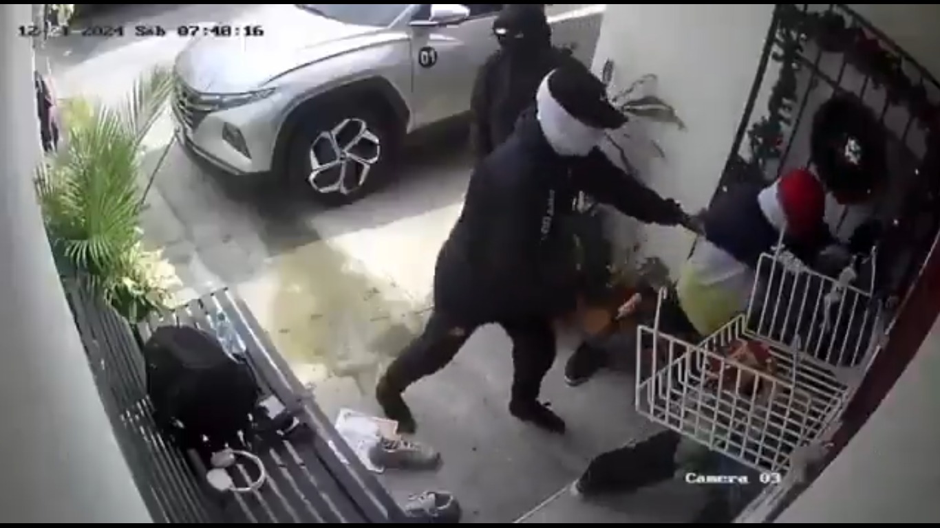 Violento intento de secuestro quedó grabado por cámaras de seguridad