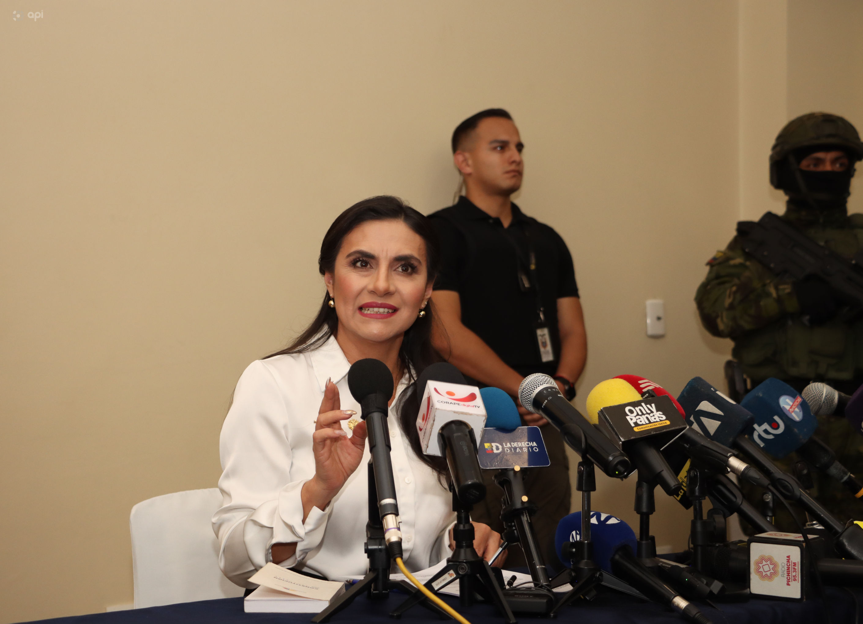 Verónica Abad dice que está preparada para asumir la Presidencia