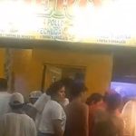 Sicarios mataron a un hombre dentro de un asadero de pollos en Durán