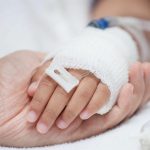 Un niño de dos años y otro de diez resultaron heridos durante un atentado en Quevedo