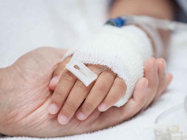 Un niño de dos años y otro de diez resultaron heridos durante un atentado en Quevedo
