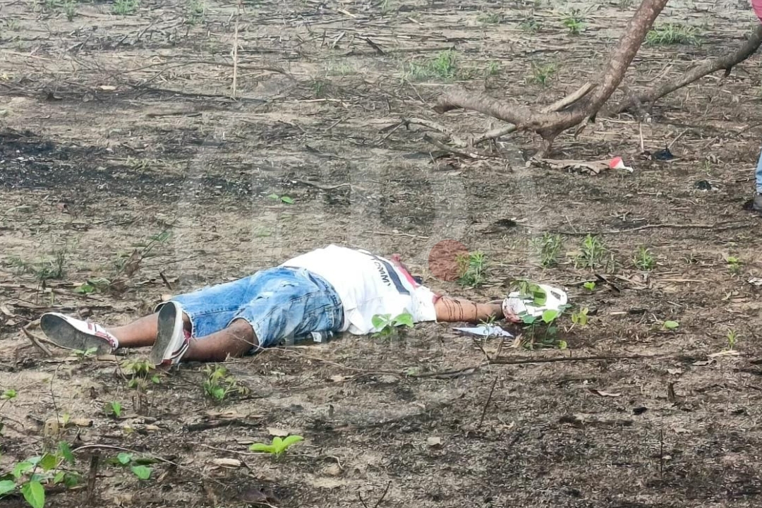 Cadáver fue abandonado en una guardarraya