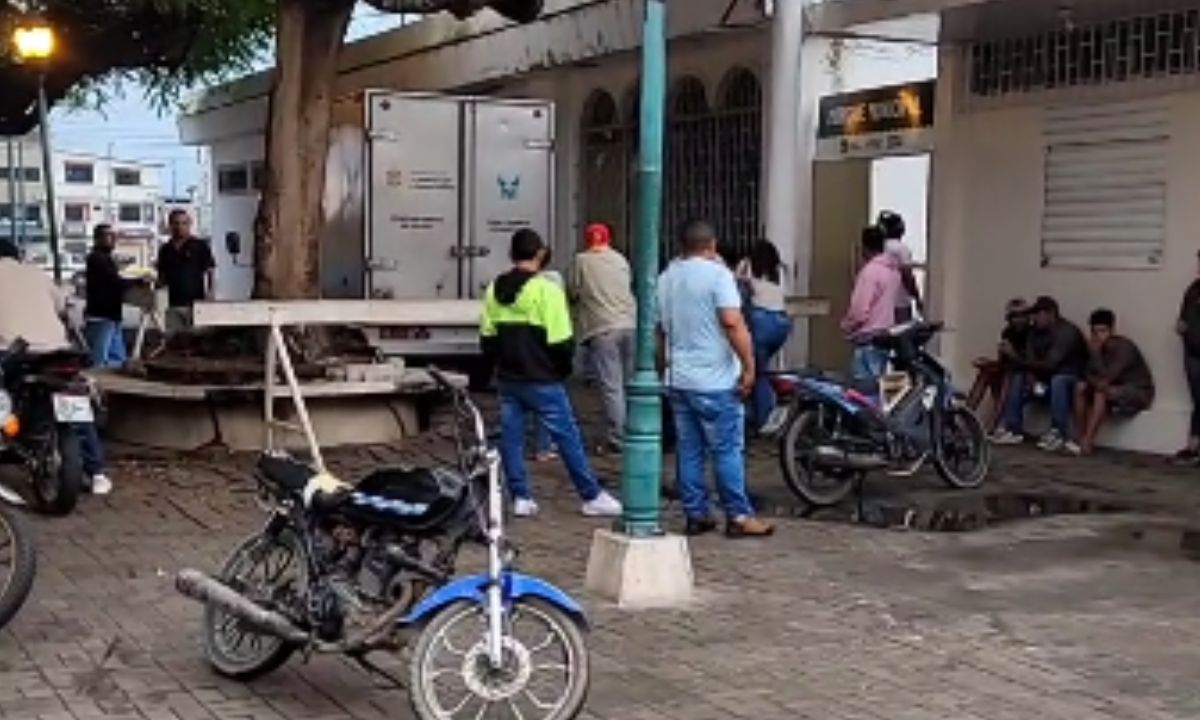Crónica. Sicarios mataron a tres personas cerca de un restaurante de Babahoyo, Los Ríos.