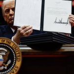 Donald Trump indulta a dos policías condenados por la muerte de un afroamericano