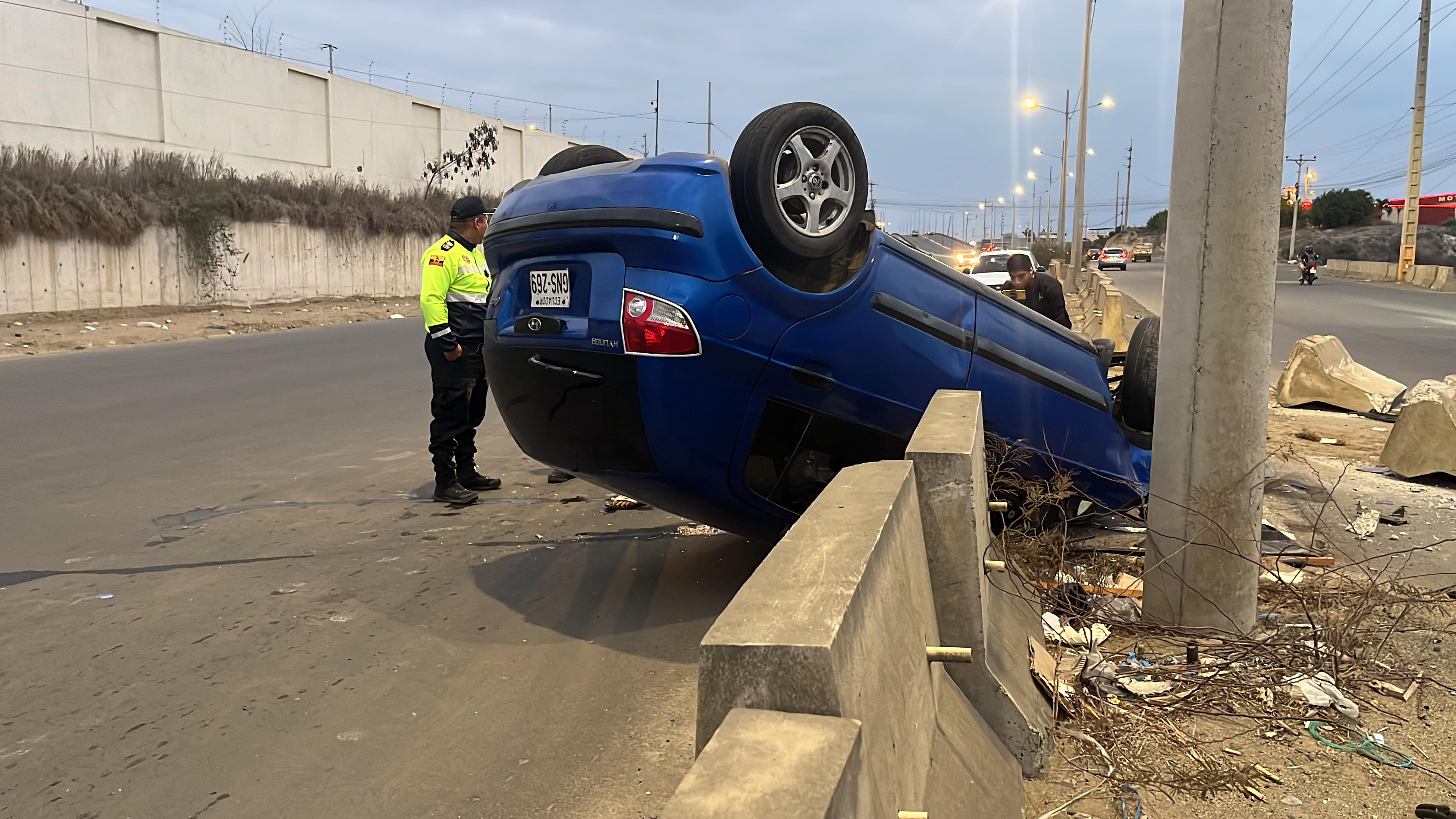 Dos mujeres resultaron heridas tras sufrir un accidente de tránsito la mañana de este viernes 24 de enero del 2025. Un menor de edad resultó con leves golpes.
