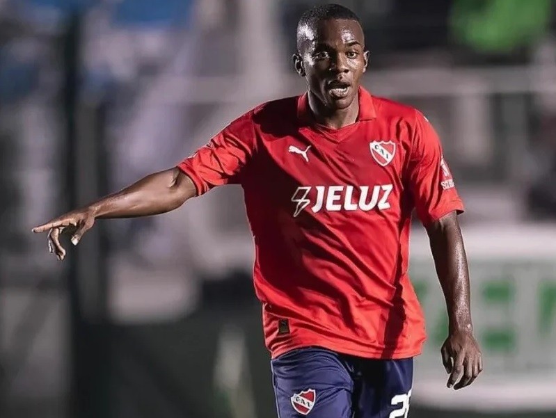 El mediocampista ecuatoriano Jhonny Quiñónez se convirtió en el nuevo refuerzo de Barcelona SC para la temporada 2025.