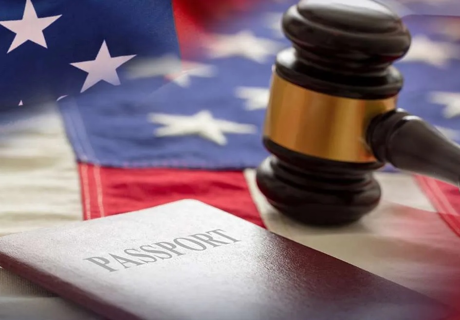 En Estados Unidos hay más de 1,4 millones de inmigrantes ilegales con orden de deportación. Dicha resolución la ordenó un juez