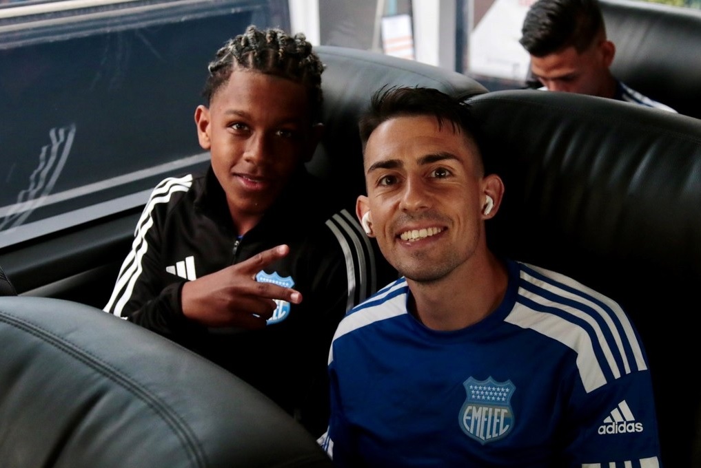Tiene apenas 14 años de edad, pero Luis Fragozo ya debutó en el fútbol profesional. El adolescente defiende los colores de Emelec.