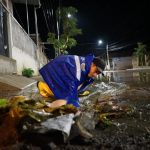 Tras una fuerte lluvia registrada en el centro y norte de la provincia de Manabí, se presentó acumulación de agua en al menos tres cantones.