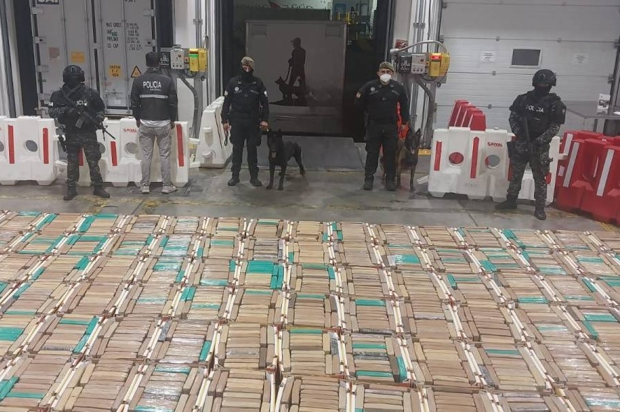 Un cargamento de 2,4 toneladas de droga se incautó dentro de un contenedor en el puerto de Posorja.
