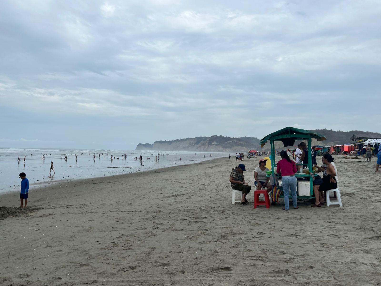 estado del mar turistas Manabí