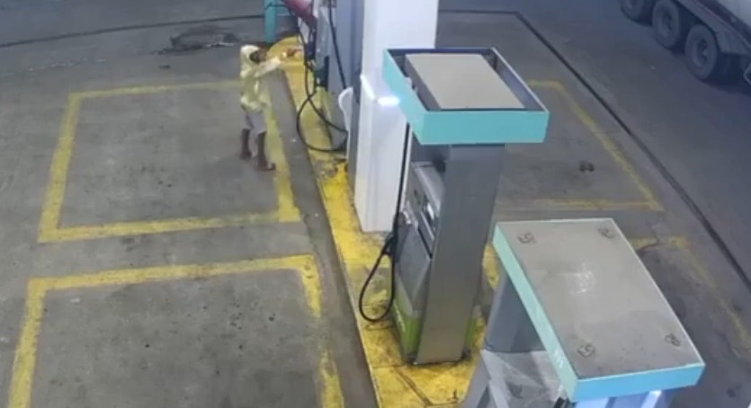 Niño habría asaltado en una gasolinera en Yaguachi, Guayas
