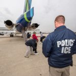 Migración: ¿La "tarjeta roja" impide las deportaciones?