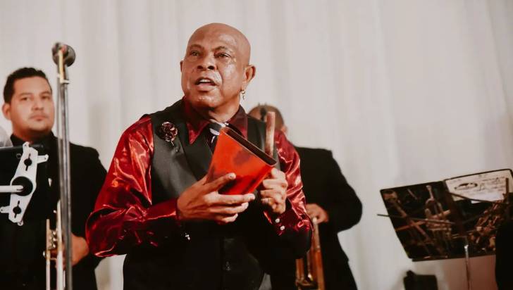 El artista de salsa Wilson Manyoma Gil, conocido como “Saoko”, falleció este jueves a los 73 años en su natal Cali.
