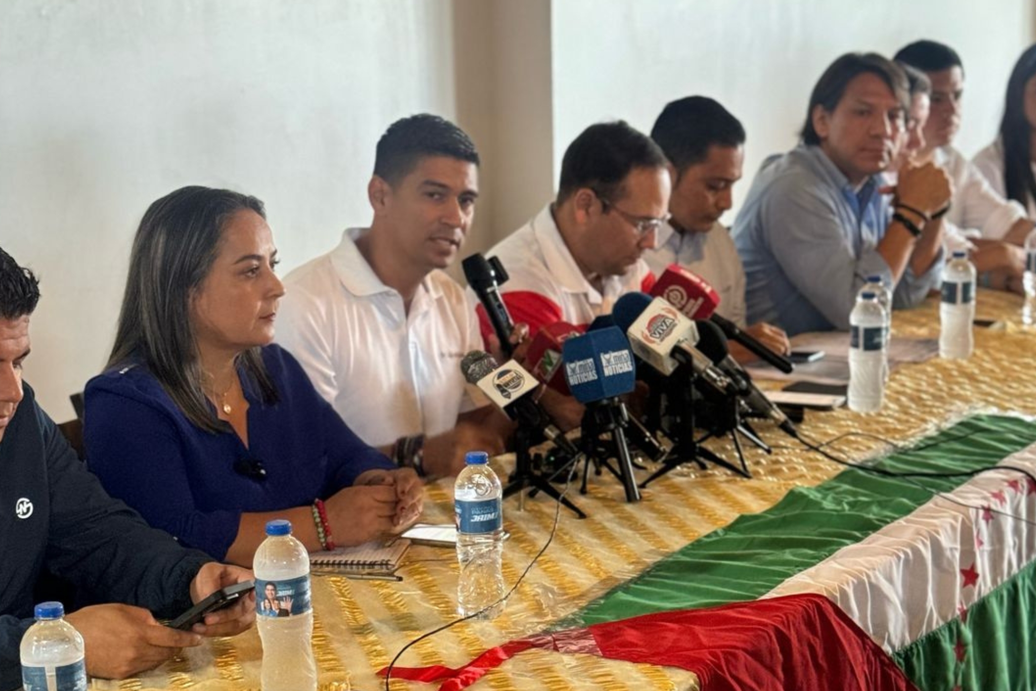 Asambleístas manabitas de RC agradecen el respaldo popular.