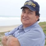 Ecuador y el mundo de la música sufrieron la pérdida del cantante 'Darwin'. Edwin Regalado Núñez, falleció a los 72 años.