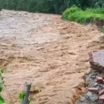 El cantón Las Naves, de Bolívar, se encuentra en emergencia por el desbordamiento de un río.