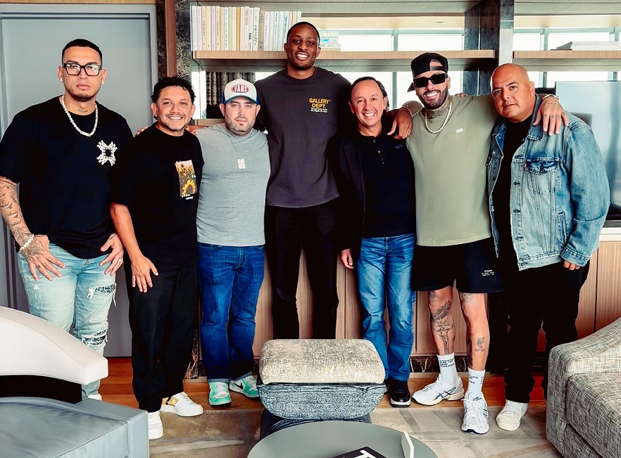 El rapero Nicky Jam ofreció una presentación en Ecuador, durante la Noche Amarilla en el estadio Banco Pichincha.