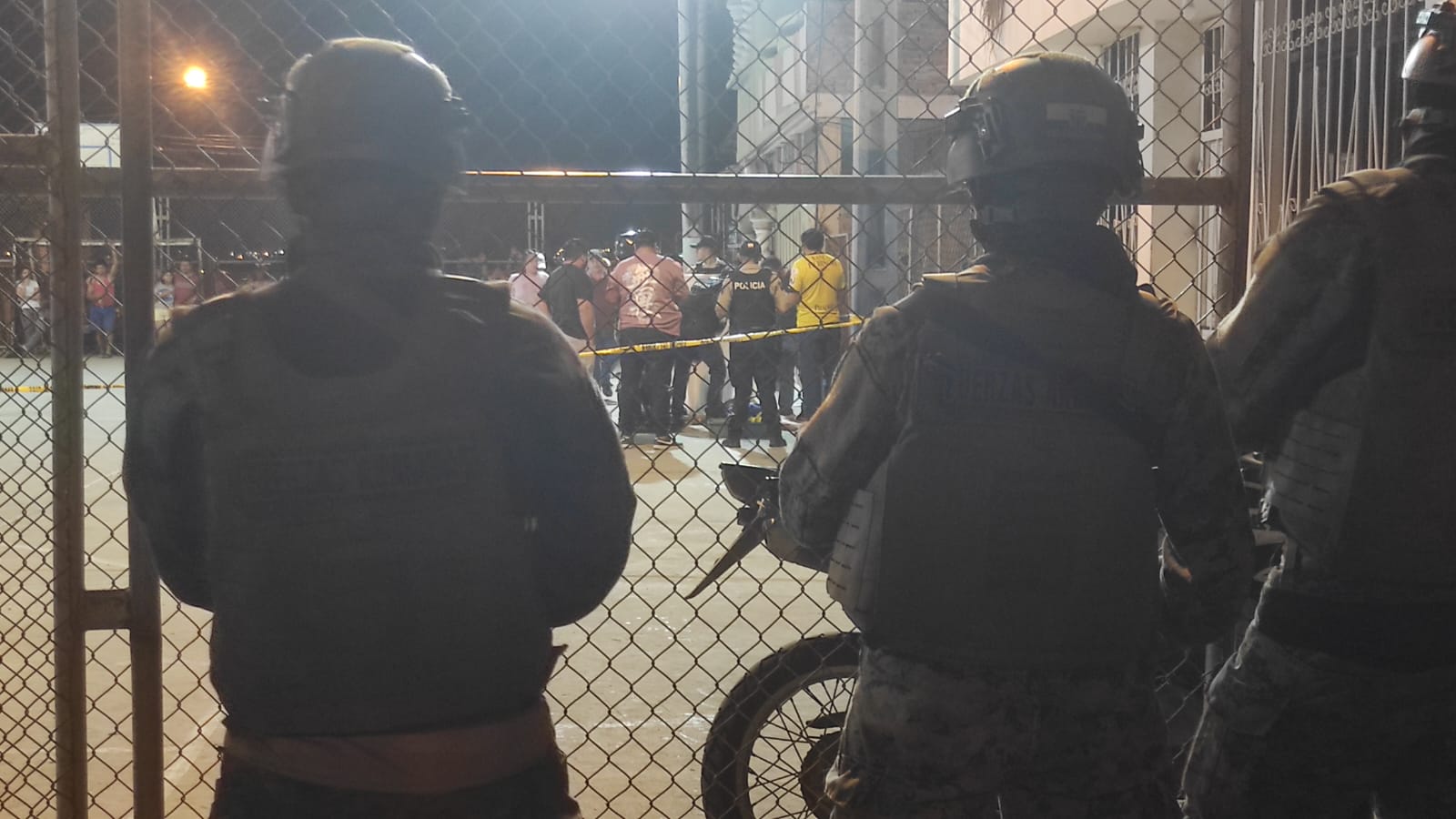 En el momento del ataque en la cancha de usos múltiples habían mujeres y hasta niños disfrutando de una tarde deportiva.