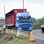 Firman contrato para iniciar construcción del puente Quimís.