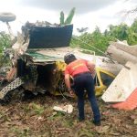 Avioneta de fumigación se estrella en El Triunfo, dejando al piloto herido