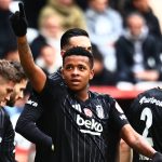 Keny Arroyo, joven delantero ecuatoriano, anotó su primer gol con el Besiktas en un importante partido de Copa ante el Antalyaspor.