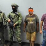 Militares rescataron a funcionarios del MIES que estaban secuestrados en Palenque, Los Ríos.