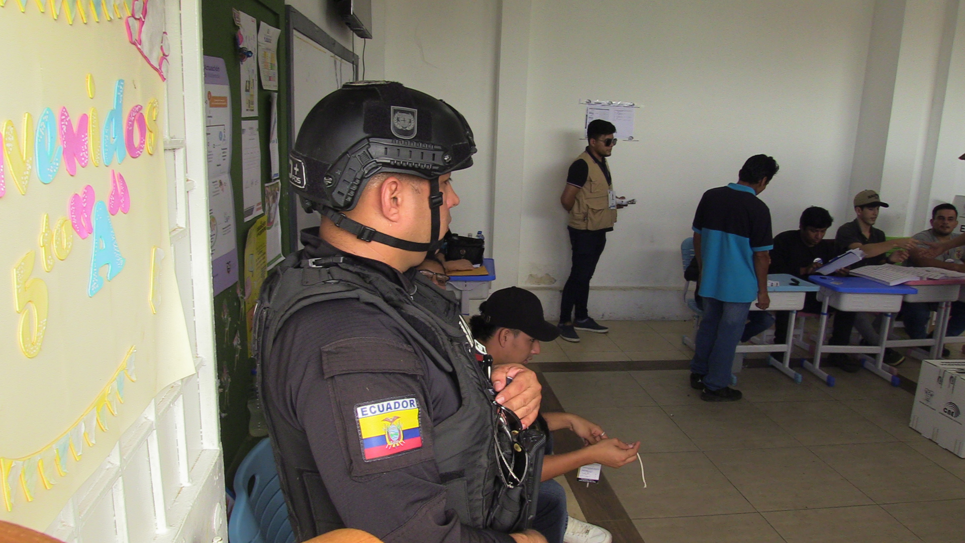 POLICÍA ELECCIONES ECUADOR MANABÍ