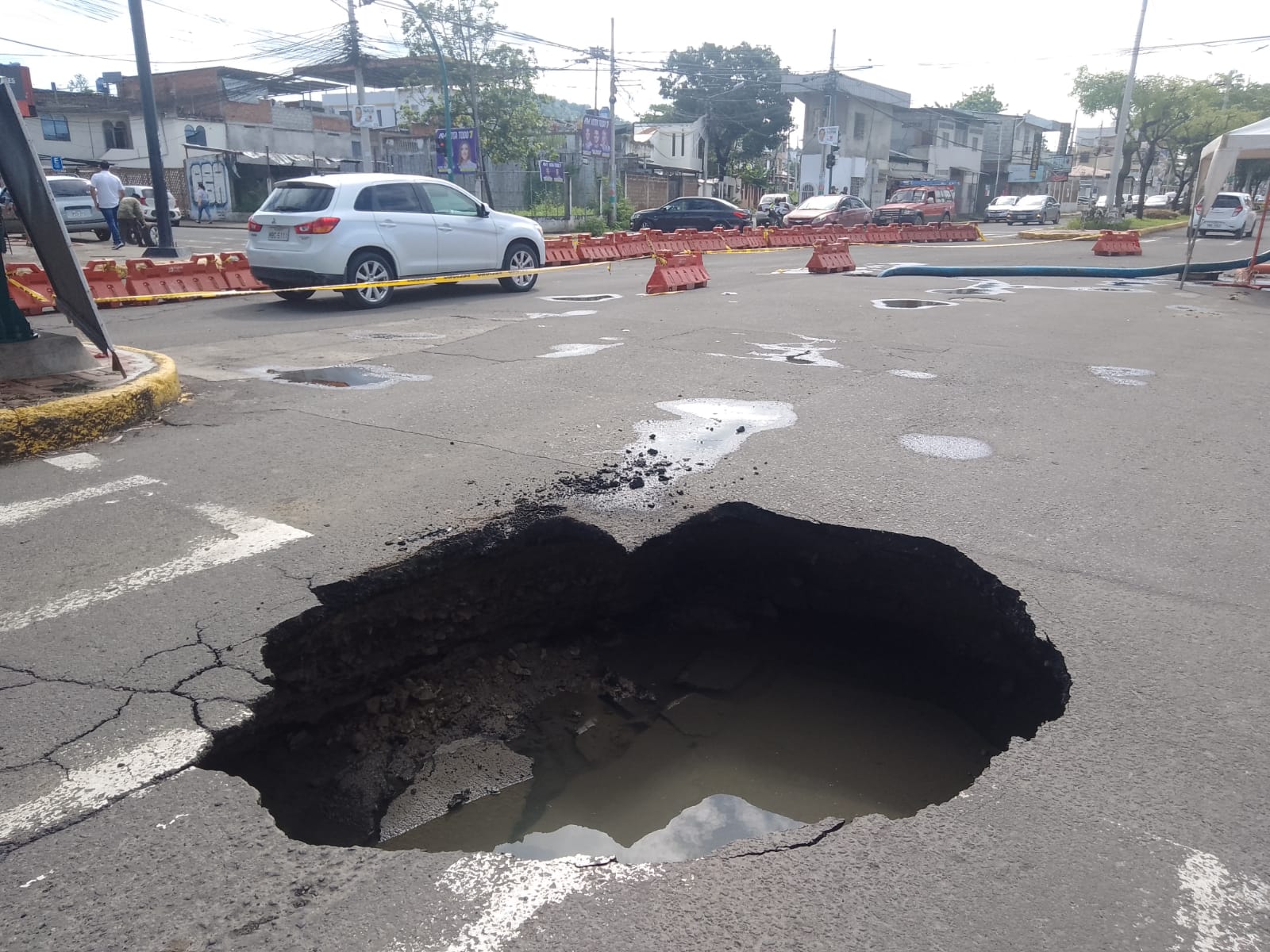 SOCAVONES PORTOVIEJO LLUVIAS INVIERNO
