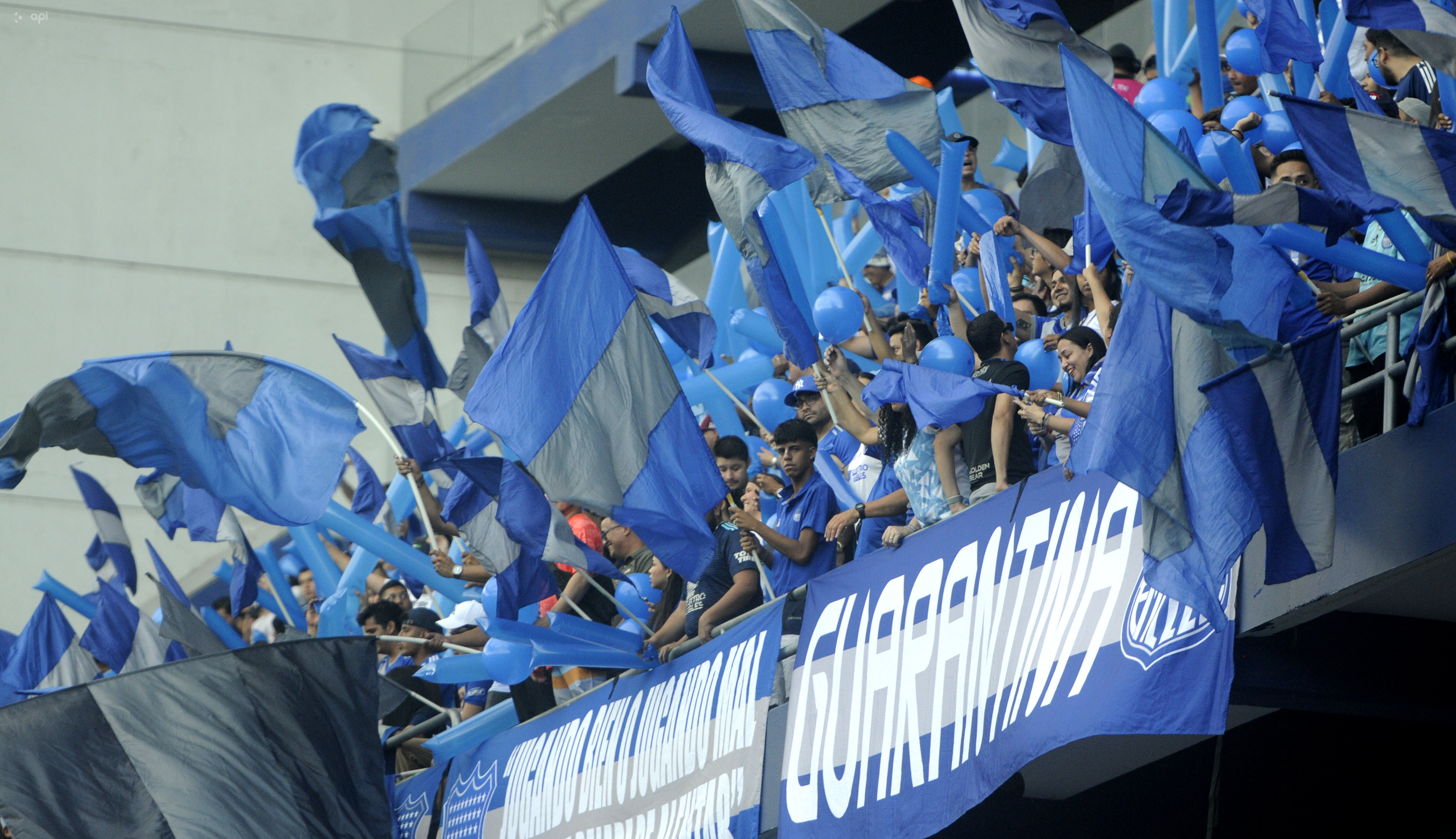 Socios de Emelec elegirán entre Auad y Guzmán al presidente