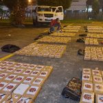 Un ecuatoriano y un ciudadano extranjero resultaron detenidos en este operativo en que se halló cocaína enterrada.