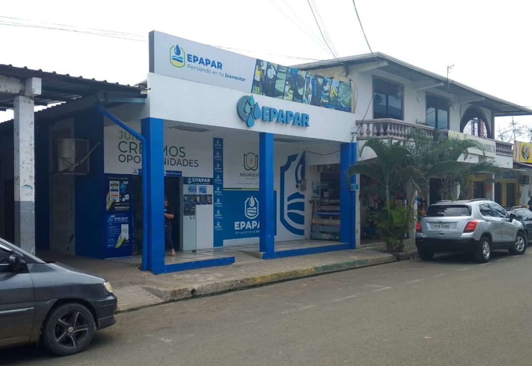 sujetos armados intimidan empleados de la empresa de agua rocafuerte