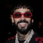 Anuel AA se ríe de falsos rumores de hopitalización.