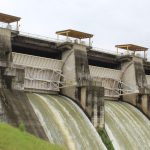 CELEC realiza descargas controladas del embalse Daule-Peripa para evitar inundaciones.