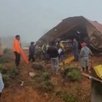 Cuatro personas atrapadas y una casa destruida en Célica, Loja, por las fuertes lluvias.