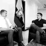 Daniel Noboa sella alianza con Erik Prince para combatir el narcoterrorismo en Ecuador.