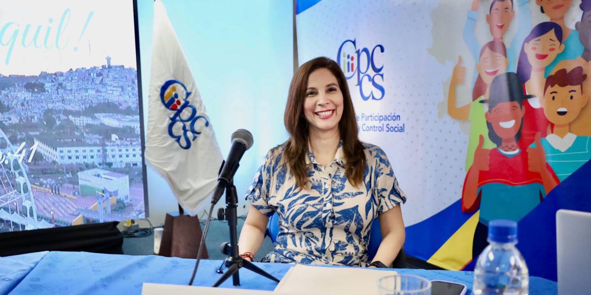 Ecuador. Según la Fiscalía, Yadira Saltos hizo botar su teléfono por la ventana porque fue alertada del allanamiento del CPCCS