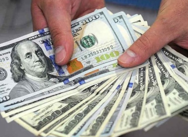 El Presidente, Daniel Noboa, anunció que está preparando un Decreto Ejecutivo para fortalecer la dolarización en Ecuador.