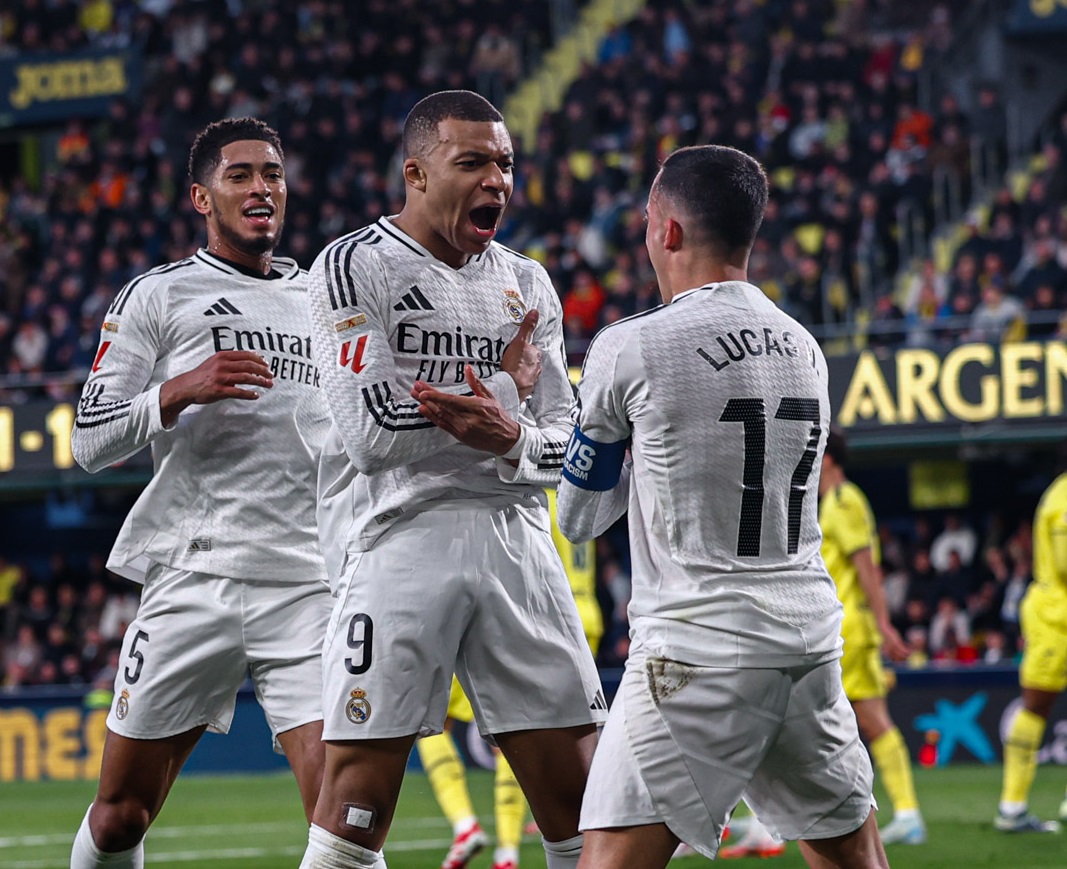 Fútbol. El Real Madrid vence al Villarreal y es líder de LaLiga