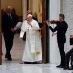 Internacional. Papa Francisco pasó la noche tranquila tras tres semanas internado por neumonía