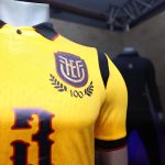 La Federación Ecuatoriana de Fútbol (FEF) conmemora el centenario con una camiseta especial para las Eliminatorias