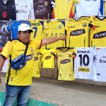 La Noche Amarilla genera grandes expectativas económicas entre los comerciantes locales.