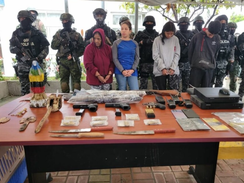 La Policía Nacional y las Fuerzas Armadas realizaron un operativo en Posorja y Playas, ambas parroquias de la provincia del Guayas.