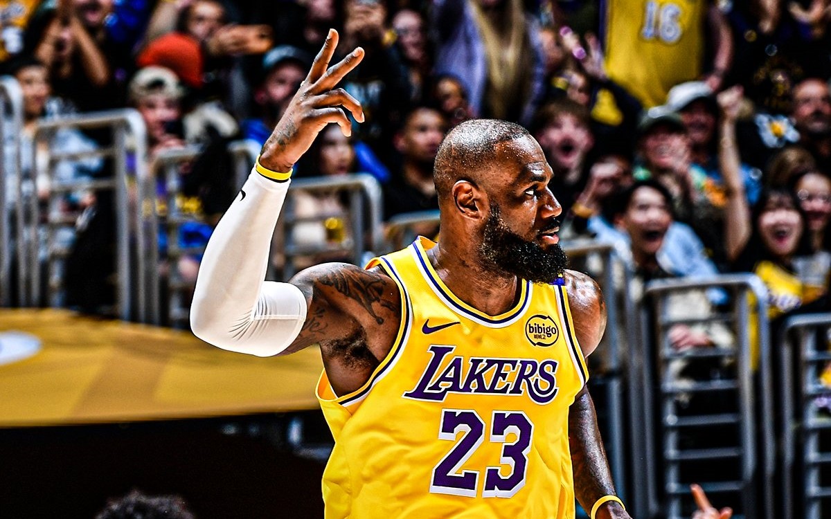 LeBron James hace historia al superar los 50,000 puntos en la NBA