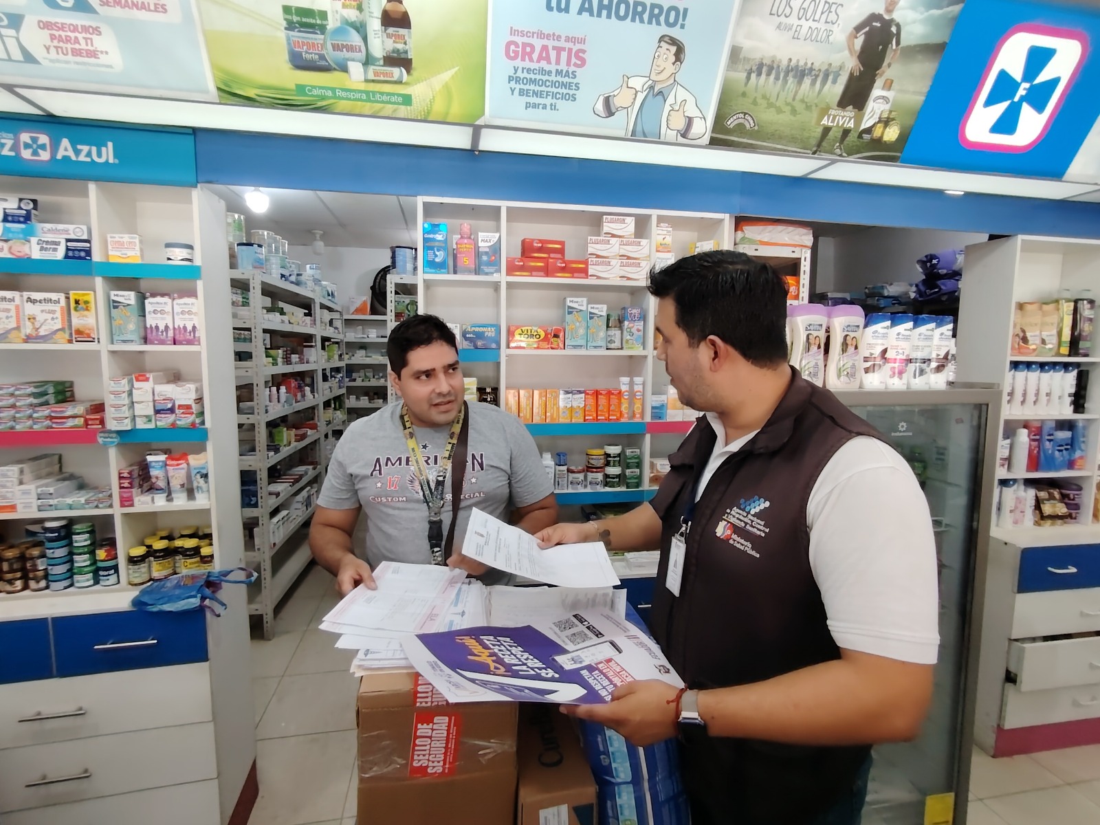 Manabí. Arcsa capacita a 900 empleados de farmacias sobre medicamentos falsificados